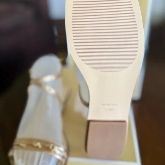 ✨ NEW Michael Kors Square Toe Sandals – Pale Gold ✨ - Picture 11 of 15